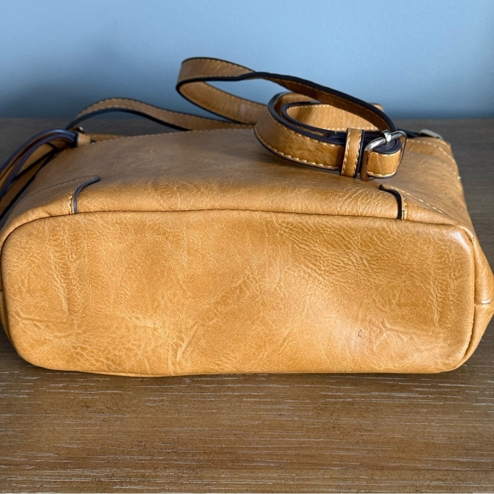 Tan Shoulder Crossbody Bag - Picture 4 of 11